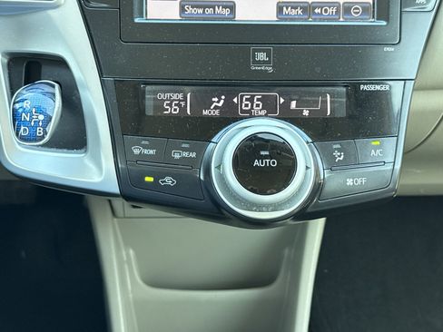 Used 2013 Toyota Prius V Five image 23