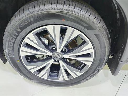 Certified 2023 Nissan Rogue SV w/ SV Premium B Package FWD image 36