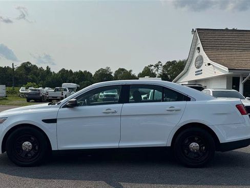 Used 2018 Ford Taurus Police Interceptor AWD image 8