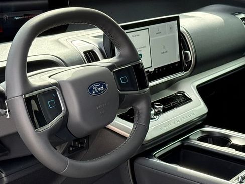 New 2026 Ford Expedition Active RWD image 18