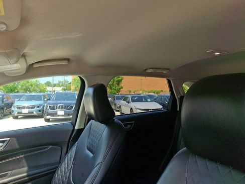 Used 2024 Ford Edge Titanium AWD/4WD image 29
