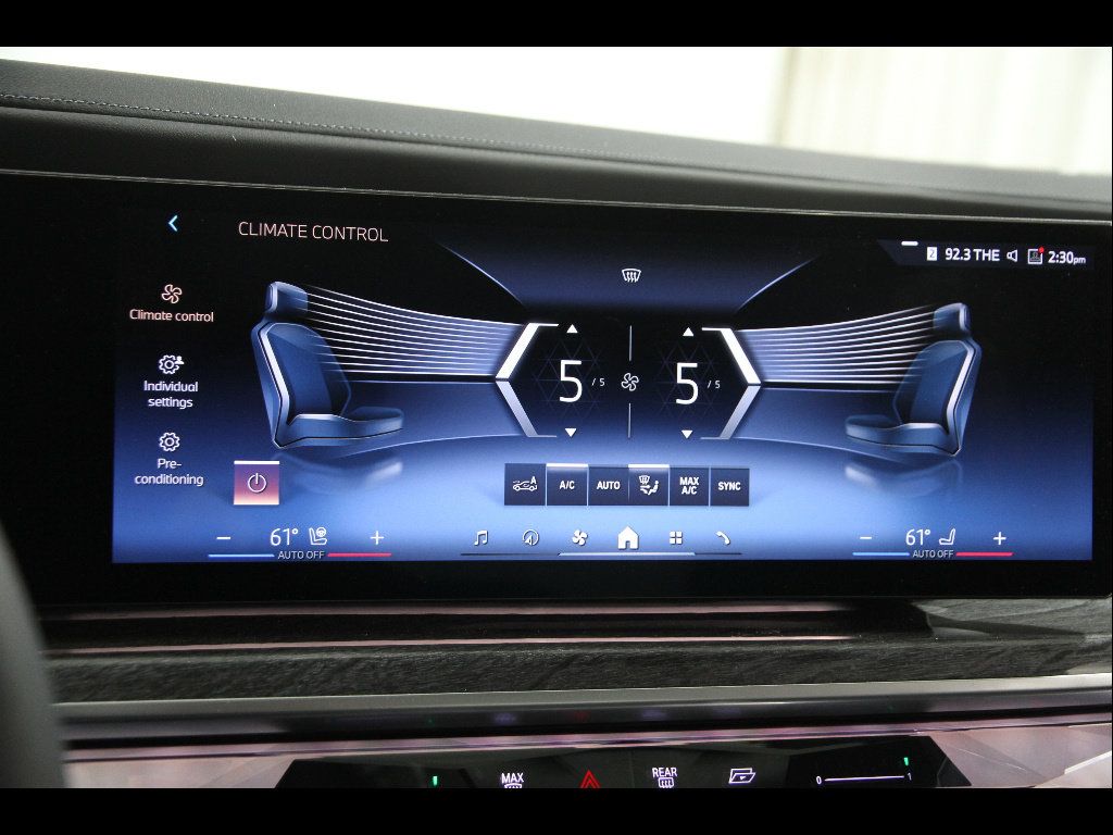 Used 2024 BMW 760i xDrive AWD/4WD image 12