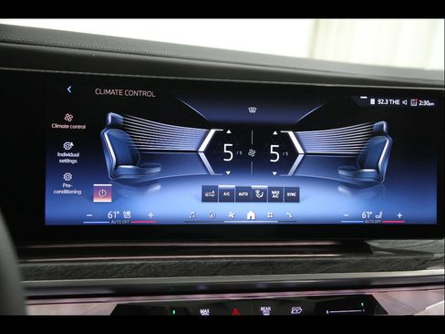 Certified 2024 BMW 760i xDrive AWD/4WD image 12