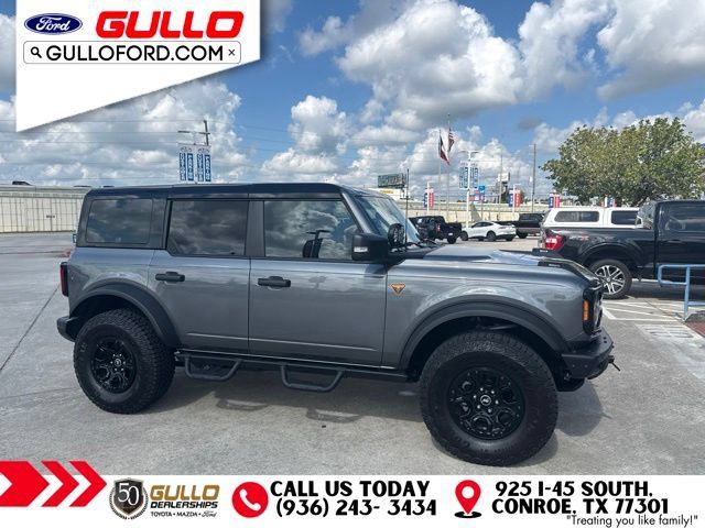 Used 2025 Ford Bronco Badlands AWD/4WD image 3
