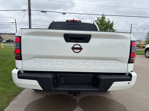 Used 2022 Nissan Frontier S AWD/4WD image 13