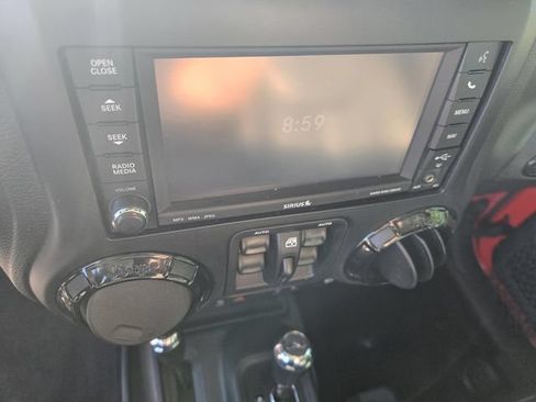 Used 2014 Jeep Wrangler Unlimited Sahara AWD/4WD image 20