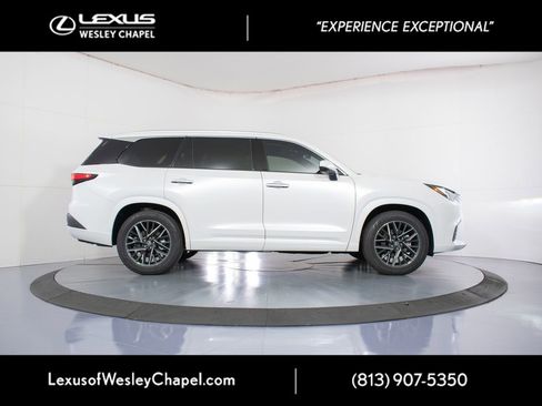 New 2026 Lexus TX 350 AWD image 2