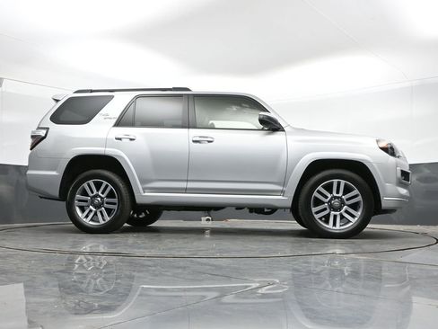 Used 2022 Toyota 4Runner TRD Sport AWD/4WD image 43