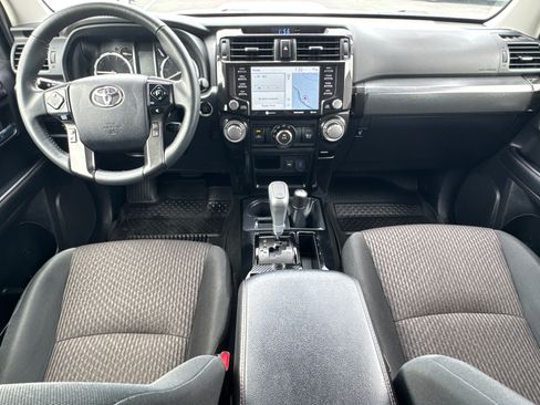 Used 2024 Toyota 4Runner TRD Off-Road AWD/4WD image 21