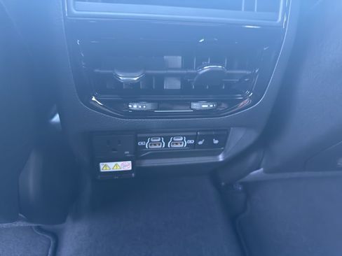 New 2025 Jeep Grand Cherokee Limited w/ Luxury Tech Group II image 14