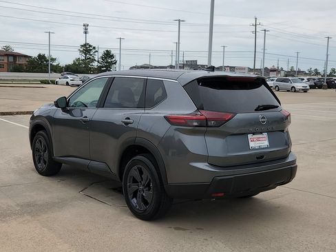 Used 2026 Nissan Rogue SV FWD image 7
