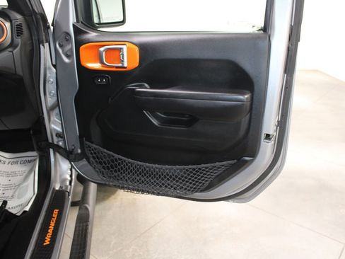 Used 2018 Jeep Wrangler Unlimited Sport S image 29