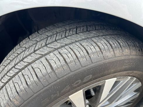 Used 2024 Nissan Altima 2.5 SV image 22