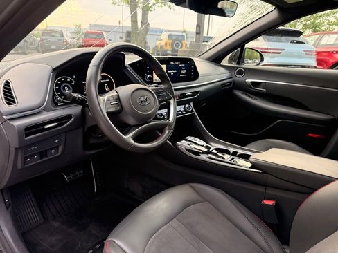 Used 2021 Hyundai Sonata SEL Plus w/ Tech Package FWD image 9