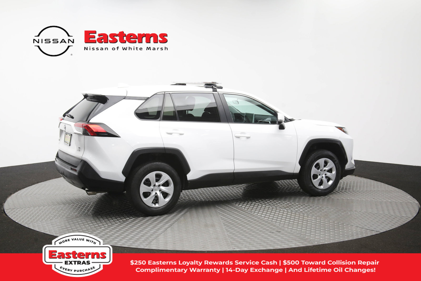Used 2023 Toyota RAV4 LE AWD/4WD image 42