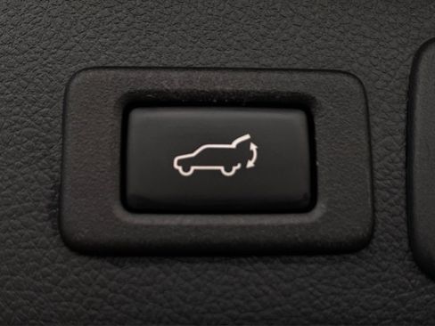 Used 2018 Subaru Forester 2.5i Limited image 42