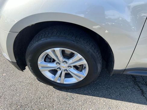 Used 2015 Chevrolet Equinox LS image 9