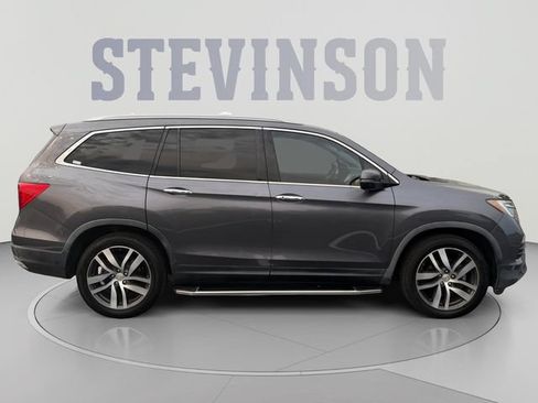 Used 2017 Honda Pilot Elite image 6