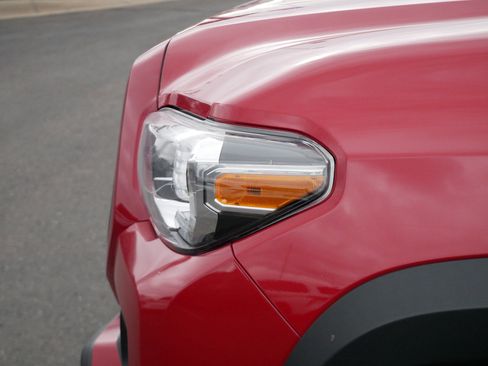 Certified 2021 Toyota Tacoma TRD Off-Road w/ Technology Package image 16