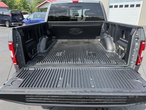 Used 2018 Ford F150 XLT w/ Equipment Group 302A Luxury AWD/4WD image 8
