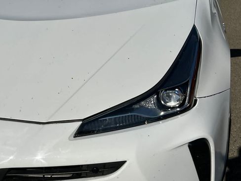 Used 2022 Toyota Prius LE FWD image 11