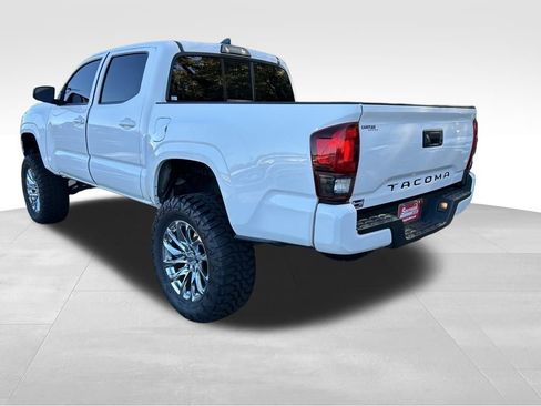 Used 2019 Toyota Tacoma SR5 image 3