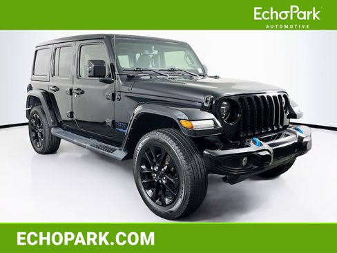Used 2021 Jeep Wrangler Unlimited Sahara image 1