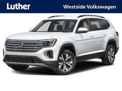 Used 2025 Volkswagen Atlas SE w/ Panoramic Sunroof Package