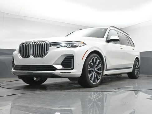 Used 2021 BMW X7 xDrive40i w/ Premium Package AWD/4WD image 13