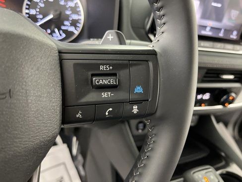 Used 2026 Nissan Rogue SV FWD image 18