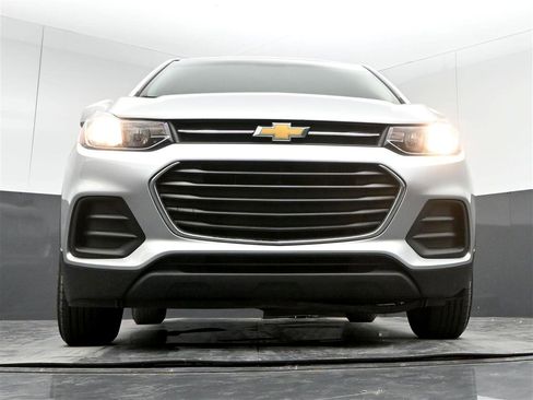 Used 2020 Chevrolet Trax LS w/ Tint and Cruise Package image 30