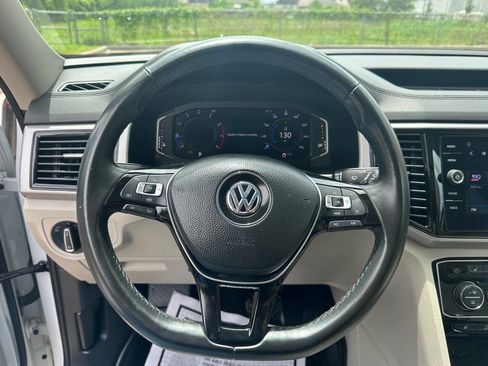 Used 2020 Volkswagen Atlas SEL image 19
