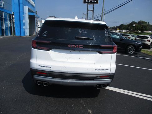 Used 2025 GMC Acadia Elevation image 4