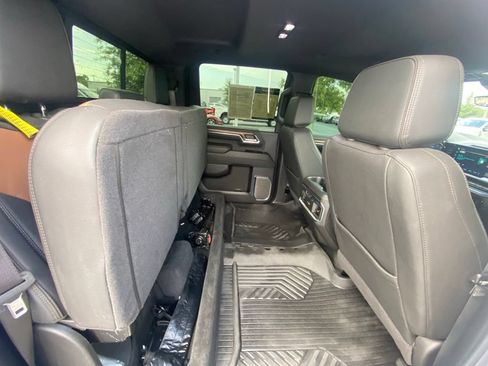 Used 2024 Chevrolet Silverado 2500 High Country w/ High Country Premium Package AWD/4WD image 27