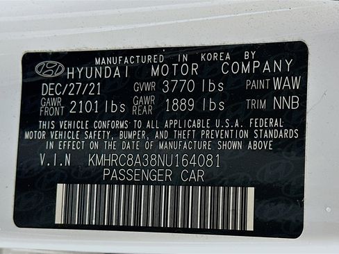 Used 2022 Hyundai Venue SEL w/ Cargo Package image 12