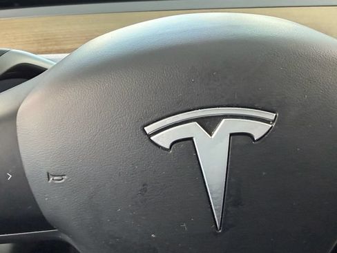 Used 2023 Tesla Model 3 Standard Range RWD image 21