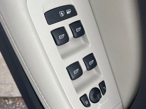 Certified 2025 Volvo V60 B5 Cross Country Ultra image 21