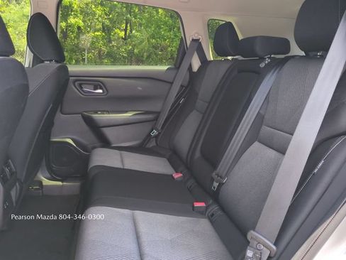 Used 2024 Nissan Rogue SV AWD/4WD image 15