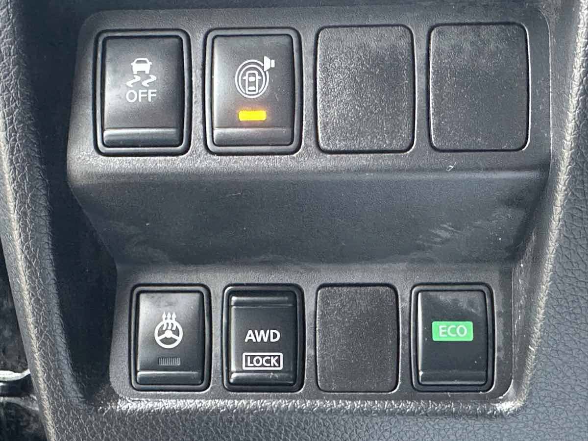 Used 2017 Nissan Rogue Sport SL w/ SL Premium Package AWD/4WD image 14
