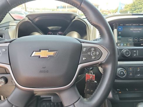 Used 2022 Chevrolet Colorado LT w/ Fleet Safety Package AWD/4WD image 19