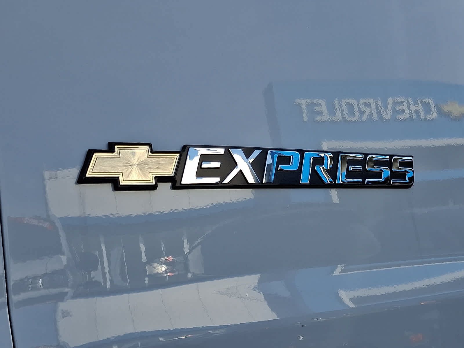 New 2025 Chevrolet Express 2500 w/ Driver Convenience Package RWD image 20