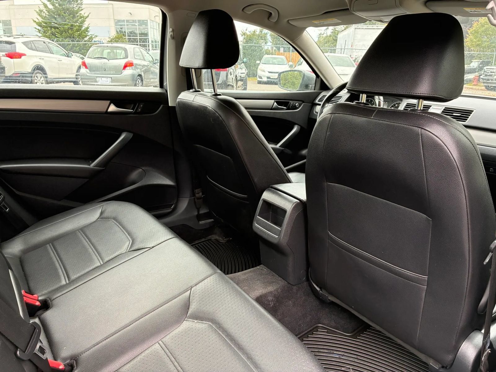 Used 2015 Volkswagen Passat 1.8T Limited Edition FWD image 29