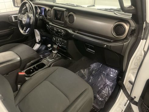 Used 2021 Jeep Gladiator Sport AWD/4WD image 21