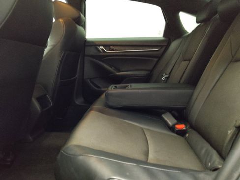 Used 2018 Honda Accord Sport image 18