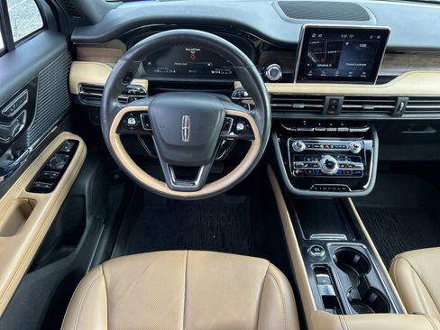 Certified 2022 Lincoln Corsair Reserve w/ Equipment Group 201A image 17