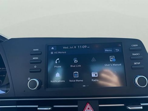 Used 2021 Hyundai Elantra SEL FWD image 17