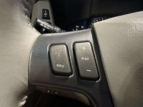 Used 2004 Cadillac XLR RWD image 31