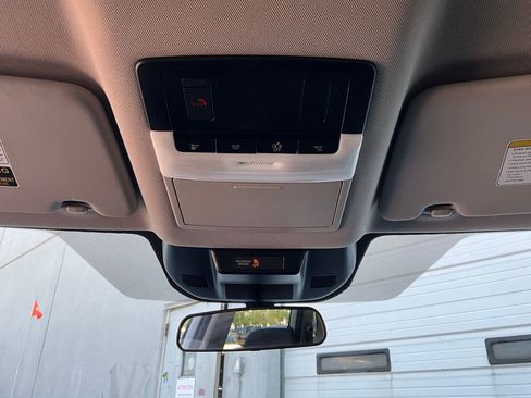 Used 2025 Nissan Rogue SV image 16