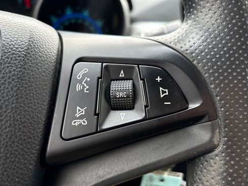 Used 2016 Chevrolet Cruze LT w/ Technology Package image 16