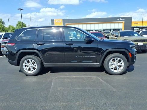 Used 2023 Jeep Grand Cherokee Limited AWD/4WD image 27